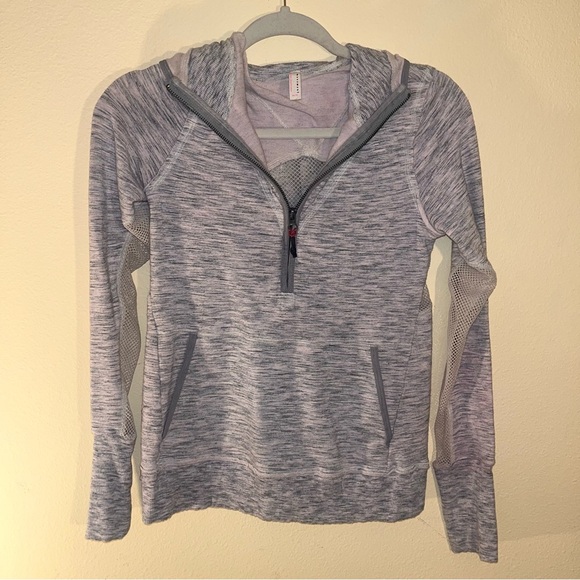 FREE PEOPLE MOVEMENT Markle Mesh 1/2 Zip Hoodie, Heathered Gray Pink M - Picture 5 of 8
